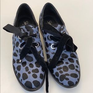 CALF HAIR SIZE 6 LOAFERS- SHELLY’S LONDON